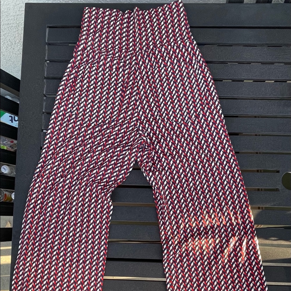 Uniquely CABI wide leg pant. pockets, new never worn…